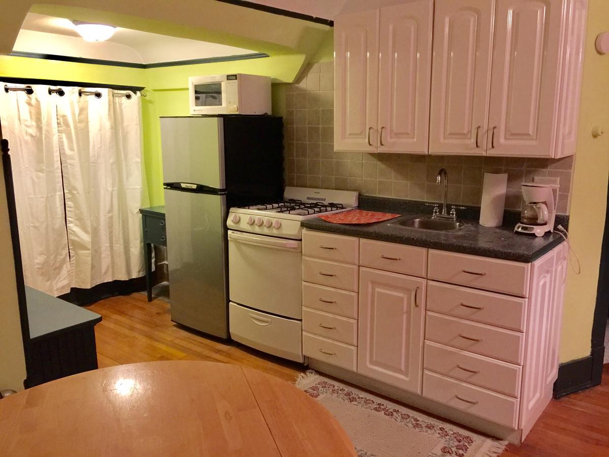 Scarlett House Victorian B & B Джейнсвилл Экстерьер фото